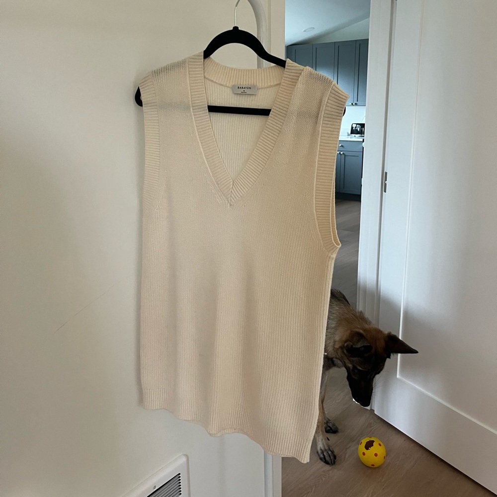 Aritzia Babaton Sweater Vest